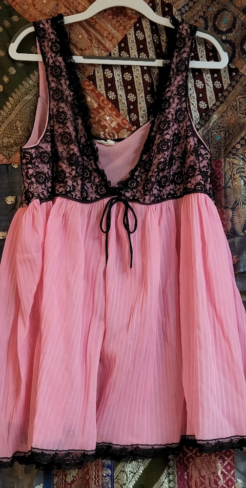 Baby Doll negligee lingerie hot pink black lace small vintage